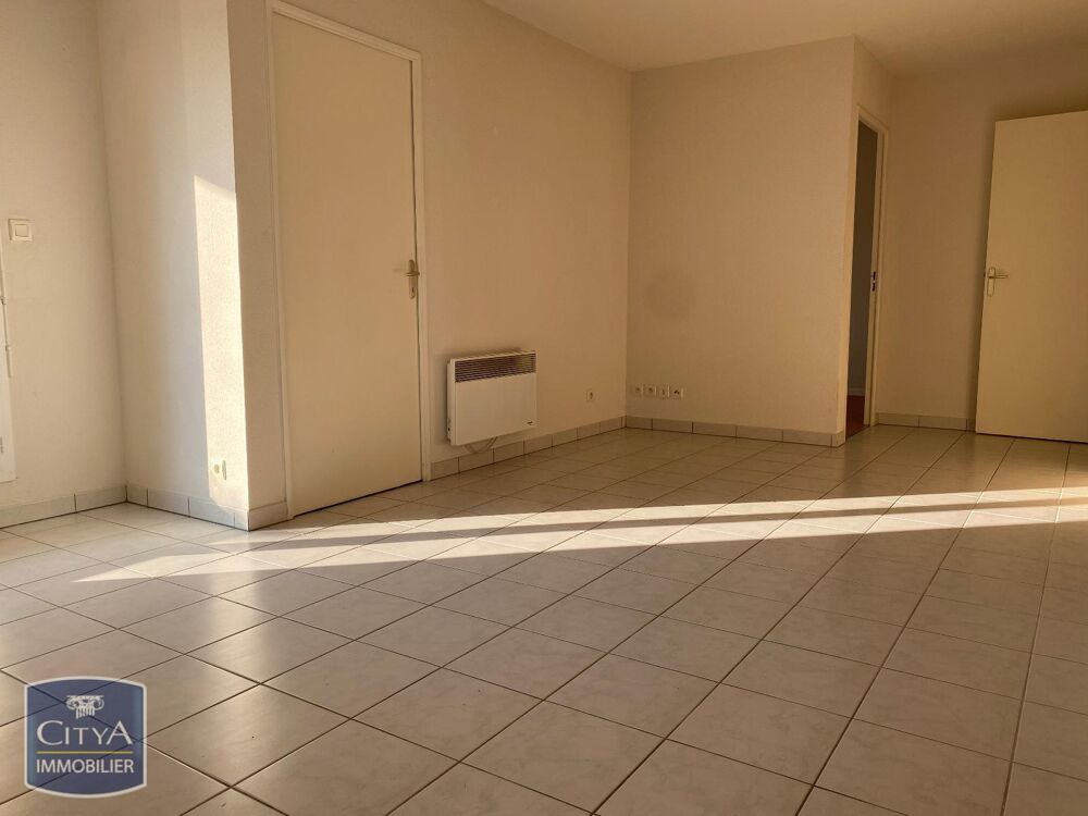 À LOUER : Appartement T2 situé à Laon, dans le code post....