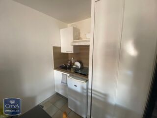  Appartement à louer 2 pièces 33 m²