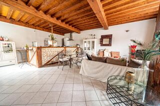  Appartement à louer 3 pièces 85 m²