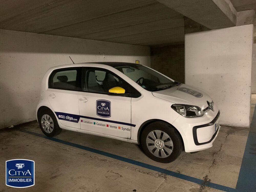 location Parking / Garage Tours (37000)
