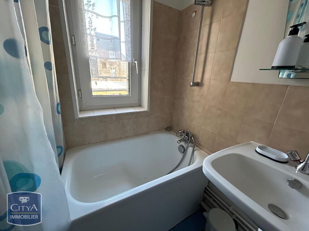 Découvrez ce Studio idéalement situé à Dieppe, dans le c....