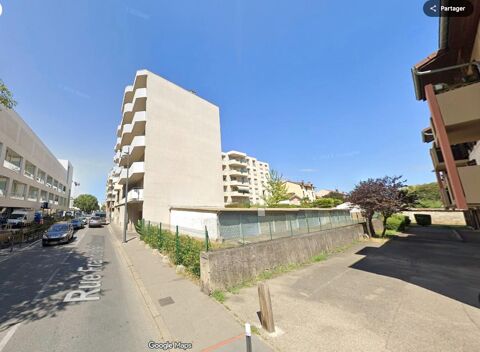  Parking / Garage � louer 