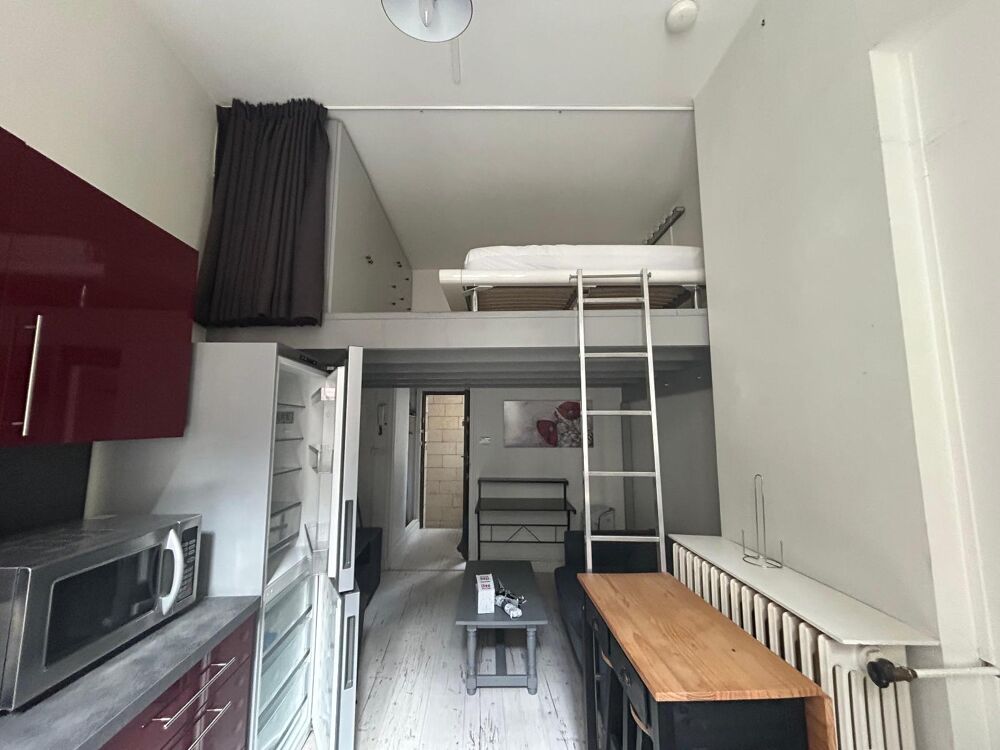 Vieux Tours - À LOUER : Charmant appartement T1 situé au....