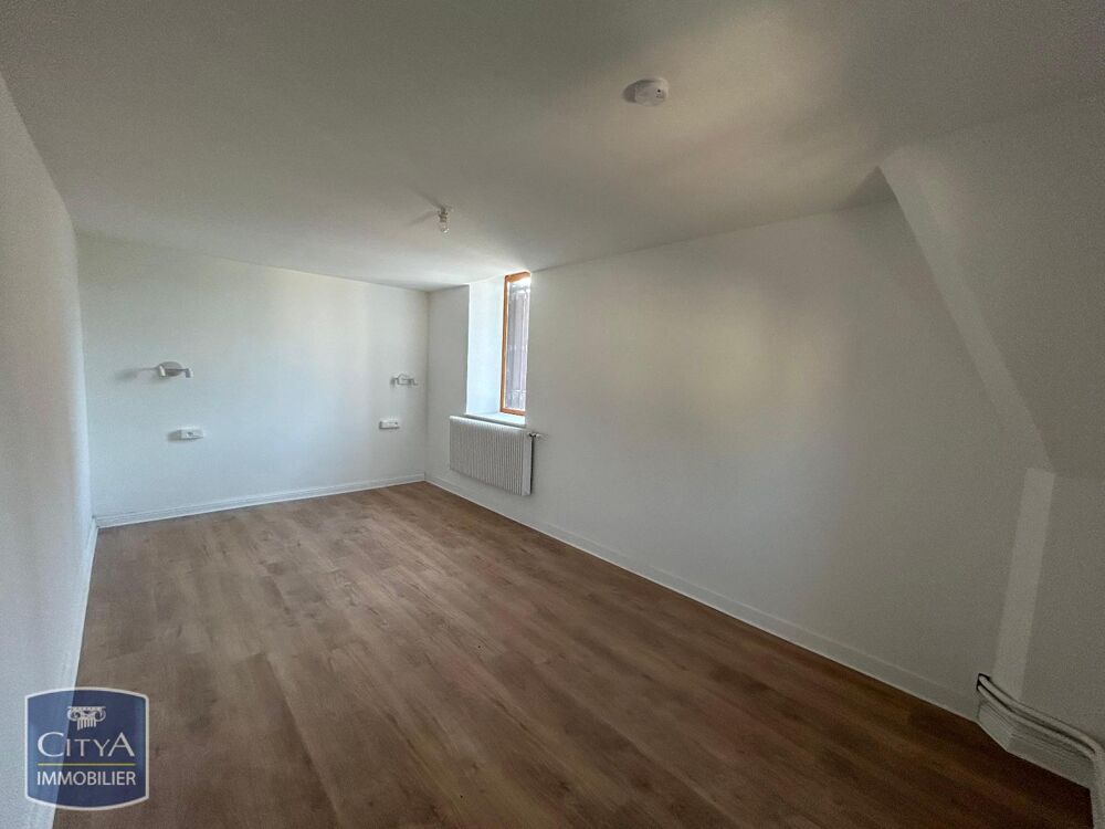 À LOUER : Appartement rénové T2 situé à Sedan, dans le c....
