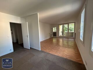 Appartement à louer 4 pièces 92 m²