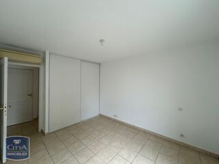  Appartement à louer 3 pièces 75 m²