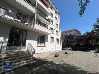 Appartement à louer 4 pièces 66 m²