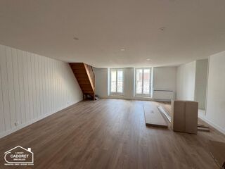  Appartement à louer 4 pièces 89 m²