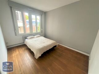  Appartement à louer 2 pièces 75 m²