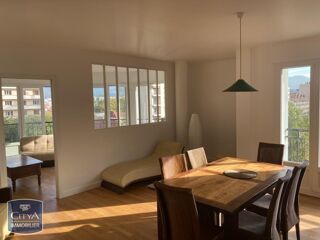  Appartement � louer 5 pi�ces 121 m�