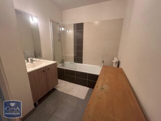  Appartement à louer 2 pièces 45 m²