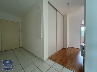  Appartement à louer 3 pièces 64 m²