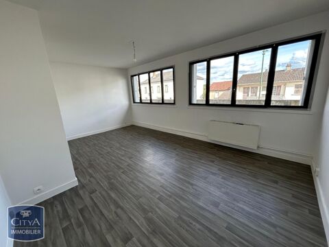  Location Appartement Appartement - 5 pièce(s) - 100 m²