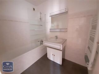  Appartement à louer 2 pièces 46 m²