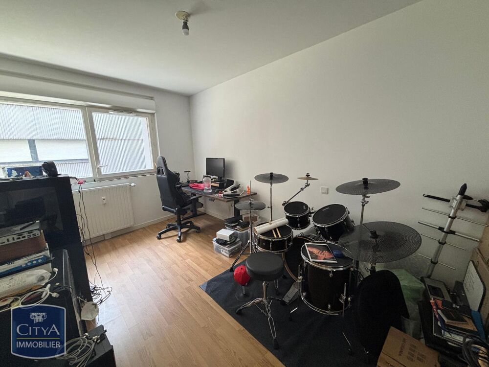 À LOUER : APPARTEMENT T3 NON MEUBLE + BALCON + PARKING -....