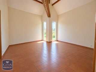 location Maison - 6 pièce(s) - 199 m² Clairefontaine-en-Yvelines (78120)