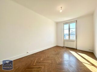  Appartement à louer 2 pièces 57 m²