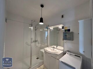  Appartement à louer 3 pièces 