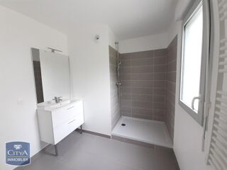  Appartement à louer 2 pièces 45 m²