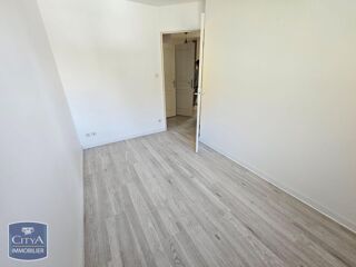  Appartement à louer 2 pièces 56 m²
