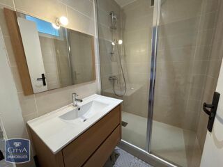  Appartement à louer 1 pièce 28 m²
