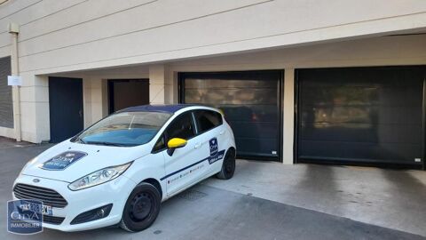  Parking / Garage � louer 