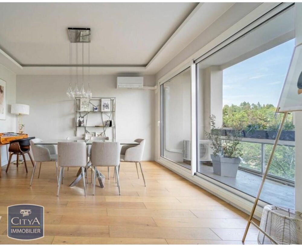 location Appartement - 4 pièce(s) - 94 m² Caluire-et-Cuire (69300)
