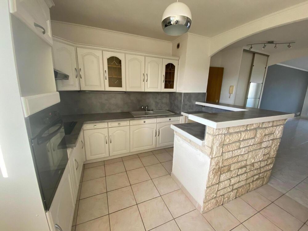 location Appartement - 3 pièce(s) - 71 m² Décines-Charpieu (69150)