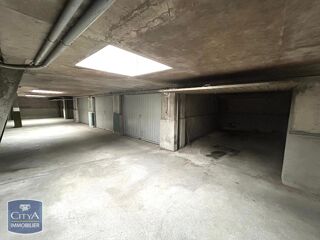  Parking / Garage � louer 
