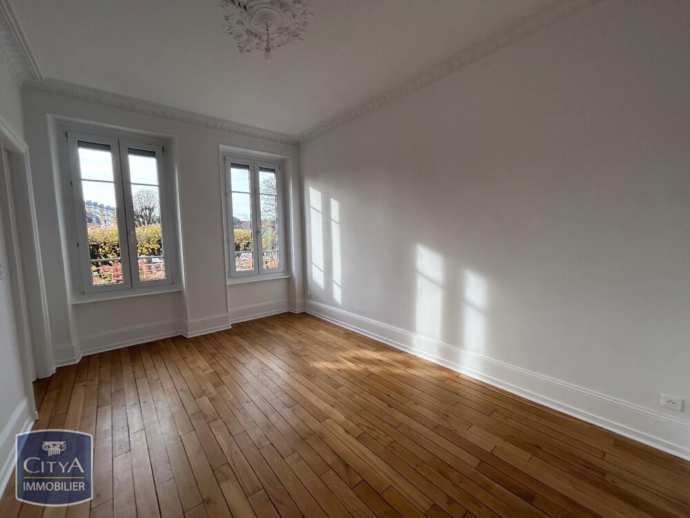 À LOUER : Appartement rénové T3 situé à Belfort, dans un....