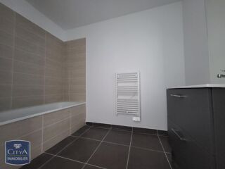  Appartement à louer 3 pièces 65 m²