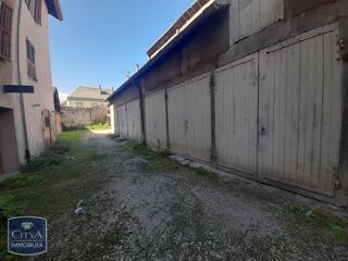  Parking / Garage à louer 