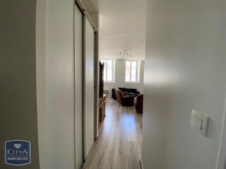  Appartement à louer 3 pièces 64 m²