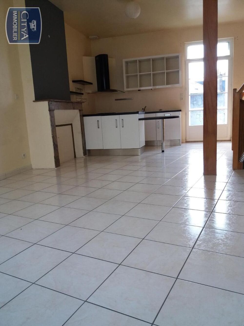 location Maison - 4 pièce(s) - 93 m² Vouvray (37210)