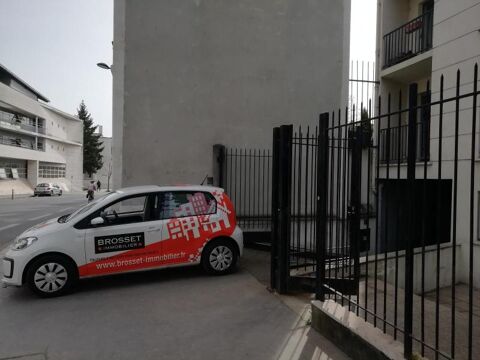  Parking / Garage � louer 