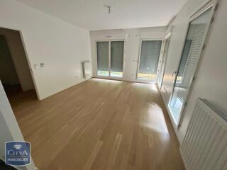  Appartement à louer 3 pièces 70 m²