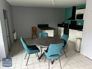  Appartement à louer 2 pièces 79 m²
