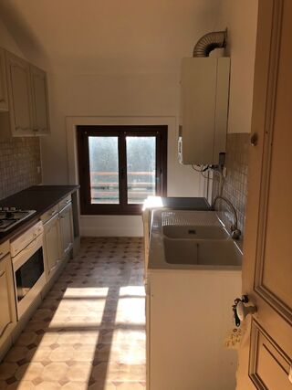  Appartement à louer 2 pièces 45 m²