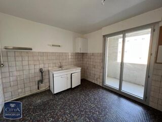  Appartement à louer 3 pièces 75 m²