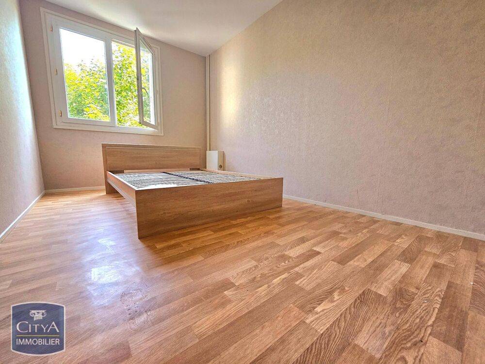 location Appartement - 4 pièce(s) - 80 m² Levroux (36110)