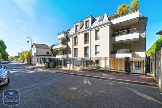  Parking / Garage à louer 