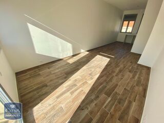  Appartement à louer 3 pièces 57 m²