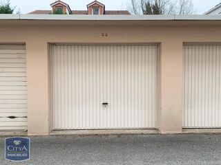  Parking / Garage � louer 