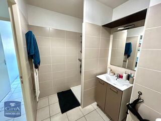  Appartement à louer 2 pièces 34 m²