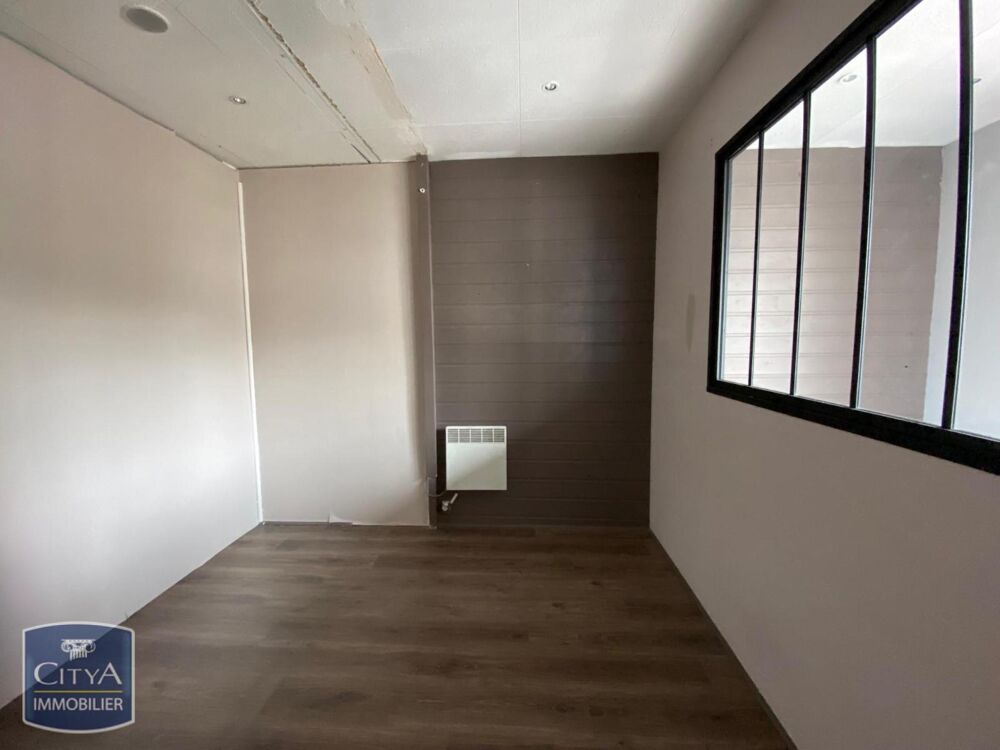   Location / Local Commercial - 66 m² 