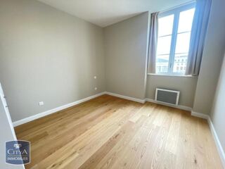 Appartement à louer 3 pièces 70 m²