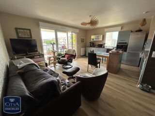  Appartement à louer 4 pièces 80 m²