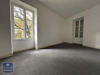  Appartement à louer 4 pièces 101 m²