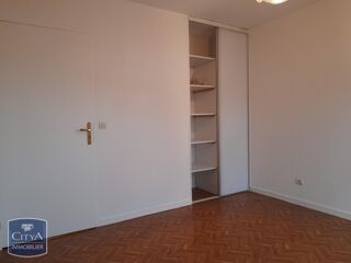  Appartement à louer 4 pièces 86 m²