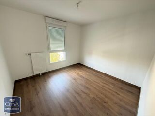  Appartement à louer 4 pièces 89 m²